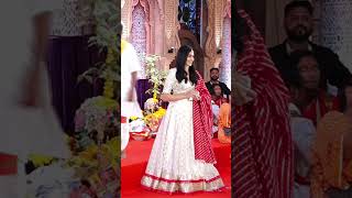 Adah Sharma lights up Durga Puja Mohatsav adahsharma durgapuja viralvideo viralshorts shorts [upl. by Trub]