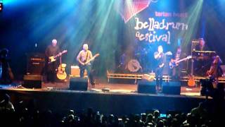 Deacon Blue  Belladrum 2011  Fergus sings the Blues [upl. by Sanger849]