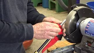 How to sharpen a Woodcut Bowl Gouge 13 mm 35 degrees [upl. by Ahsenot]