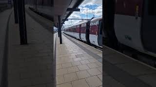 Lner azuma arriving at Leeds trainspotteruk train trainspottinguk [upl. by Jarv1]