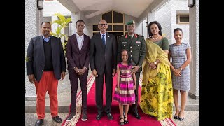 Perezida Kagame nimiryango ya ba General barahiye mu ifoto yurwibutso [upl. by Peppy]