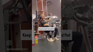 How to do a shoulder press to build an hourglass ⌛️ shoulderpress build muscles momlife fitmom [upl. by Cowie]