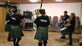 Pipes amp Drum im Unterallgäu Zu Besuch bei der wohl einzigen Dudelsackband im Allgäu [upl. by Rfinnej102]