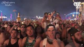 The Chainsmokers  Dont Let Me Down vs Yellow  Coldplay EDC LAS VEGAS 2016 [upl. by Lleinnad372]