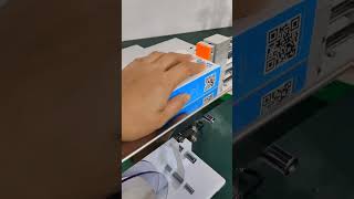 Corner labeling machine for small boxes [upl. by Cordell498]