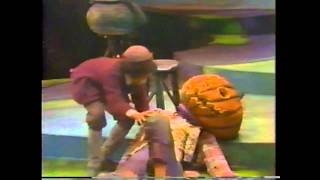 The Marvelous Land of OZ CTCTTC 1981  Clip 1 of 4 [upl. by Gleda]