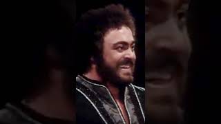 Luciano Pavarotti Mesmerizes with his Powerful Rendition of Nessun Dorma VINCERO classicalmusic [upl. by Regina]