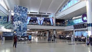 A Tour of Houston Intercontinental Airports C D and E Terminals Part 1 September 2013 [upl. by Rubma689]