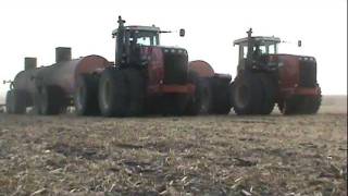 Two Versatile 400 Tractors Hauling Hog Manure in Iowa [upl. by Delmor]