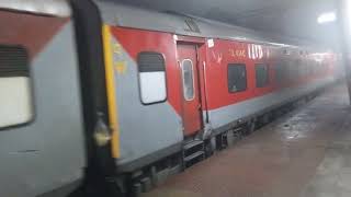 Telangana Express Train No12723 Arriving Gwalior Railway Junction [upl. by Costanza382]