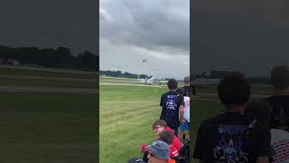 Plane taxing  plane acrobats ￼ Oshkosh airventure Day 2 [upl. by Lourdes]