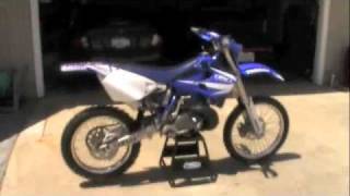 yz 250 COLD START warm up walk around 2 stroke m4v [upl. by Elocaj239]