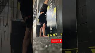 imparare la verticale step 1 motivation crossfit lifestyle handstandworkout handstandhold [upl. by Ayeka]