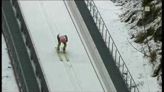 Lukas Mueller  Crash  Kulm 2010  Qualification [upl. by Elbam]