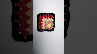 Mitered granny square crochet pattern 💐🌺 handmade crochet grannysquare youtubeshorts [upl. by Rotkiv825]