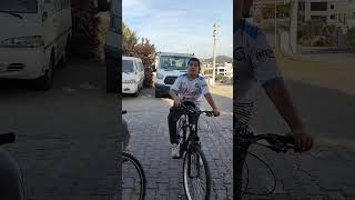 Bisiklet🚲 tutkunu gençler🚲bisiklet bisikletizm keşfet sokakröportajları [upl. by Leontyne185]