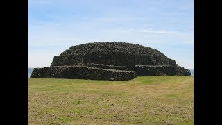 Des Pyramides en France [upl. by Icnan]