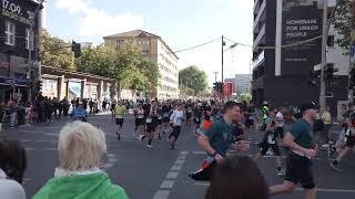 Marathon Berlin 2024 kurz nach dem Zieleinlauf der Ersten 30 Kilometer weiter hinten [upl. by Bary]