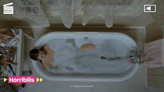 Horribilis  Une limace alien dans le bain CLIP HD20216 [upl. by Marylinda]