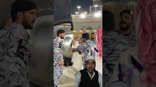 MASAHALLAH Hajre aswad ko khosbo lagate Saudi Arabia 🇸🇦 shekh sahab ❤️❤️❤️❤️🤲🤲🤲 [upl. by Onairda]