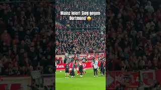 Mainz feiert Sieg gegen Dortmund 😝 [upl. by Teodoor]