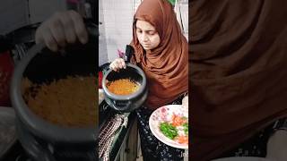 Daal chawal aalu ki bhaji Mera manpasand khana ⭐⭐ naat Mubarak ♥️viralvideo youtubeshorts recipe [upl. by Eniawtna690]