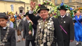 Oktoberfest 2016 Sicherheitskontrolle beim WiesnTrachtenumzug sorgt für Wirbel [upl. by Stonwin]