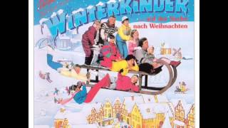 In der Weihnachtsbäckerei  Original  Rolf Zuckowski  Winterkinder [upl. by Htennek]