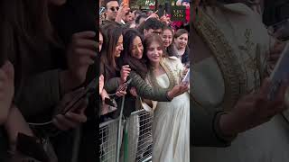 Pwari girl Dananeer with fans at Hum Awards in Londonshorts trending viraldananeermubeen [upl. by Dacie]