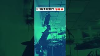 TYE TRIBBETT  LET US WORSHIP  SOLO 🥁🥁🥁 [upl. by Ahsinehs779]