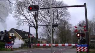 Spoorwegovergang Haaksbergen  Dutch railroad crossing [upl. by Prudhoe]