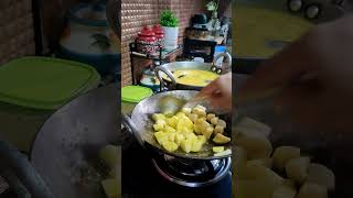 simple sa lunch kadi nd hare pyaz ki bhujiya cooking video [upl. by Kaltman]