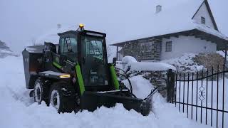 DOZER BLADE V  RADLICA NA SNEH V  KOVACO [upl. by Alyahsat]