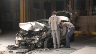 2013 Renault Clio 4 CRASH TEST [upl. by Beaston]