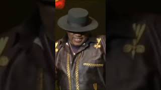 Kanda Bongo Man Tika Kolela live performance Golden😎🎧🎤🎸 [upl. by Libys]