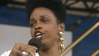 Dianne Reeves  Summertime  8191989  Newport Jazz Festival Official [upl. by Dadivitan]