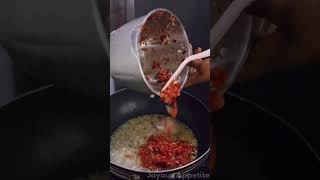 Easiest SPAGHETTI JOLLOF Recipe africanfood spaghetti youtubeshorts goviral joyousappetite [upl. by Foulk]