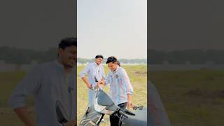 Dono ko chuna laga diya😅😂 trending funny comedy kdboys comedyvideo funnyvideo girlfriends [upl. by Lamoree]