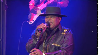 Kanda Bongo Man  Billi Live At Emperors [upl. by Assirod]