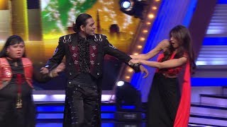 Dance Fight for Hassan Rizvi between Malaika and Bharti [upl. by Philbo932]