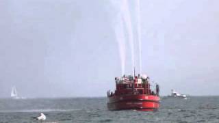 Chicago Engine 58 Fireboat [upl. by Lebiram]