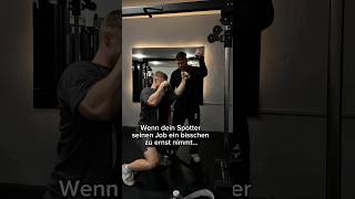 Wenn dein Spotter mehr trainiert als du gym fitness bodybuilding lustig [upl. by Aztiray]