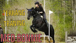 STALLVLOGG  TERRÄNG MED BONNIE [upl. by Aneis]