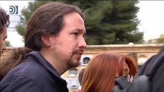 Pablo Iglesias rompe a llorar ante las cámaras en el cementerio de Paterna [upl. by Akcirehs]