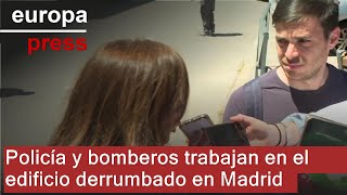 Policía y bomberos trabajan en el edificio derrumbado en Madrid [upl. by Ratib]