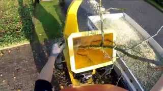 Testing  Small Wood Chipper with 15hp engine Test af lille flishugger med 15 hk motor [upl. by Naima377]