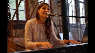 Lia Reyna  Live aus dem Konzert quotSo ehrlichquot 17092021 [upl. by Yrtsed]