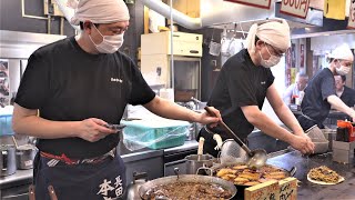 The yakisoba rush never stops A day at the legendary yakisoba restaurant 長田本庄軒 焼きそば ぼっかけ [upl. by Ynnoj]