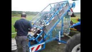 Scie circulaire automatique pour bois de chauffage avec NewHolland TD5010  5 cordesheure [upl. by Thurlow]