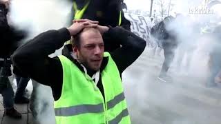 Gilets jaunes  « Je bosse 45 heures par semaine et je suis à découvert » [upl. by Enrak]